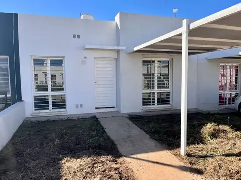 VENTA CASA 2 DORMITORIOS UNIVERSITARIO HORIZONTE 2