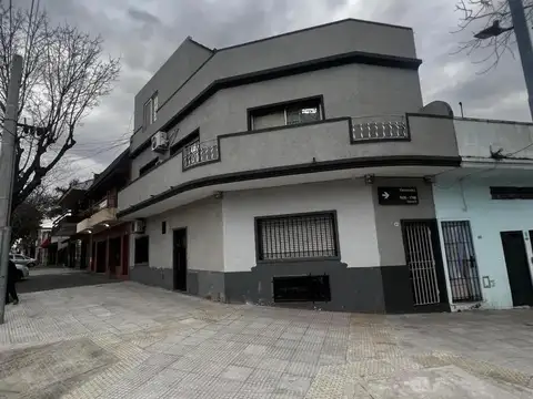 PH en venta - 2 Dormitorios 1 Baño - Parque Avellaneda