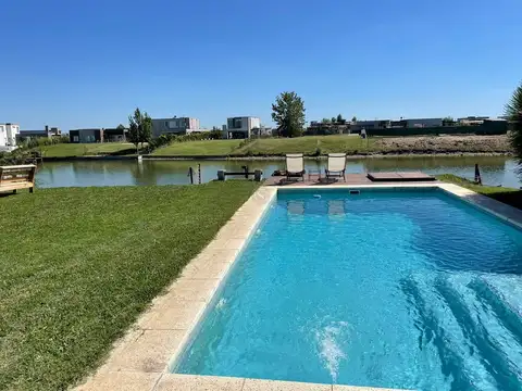 Casa en Venta en San Sebastián, USD 310.000