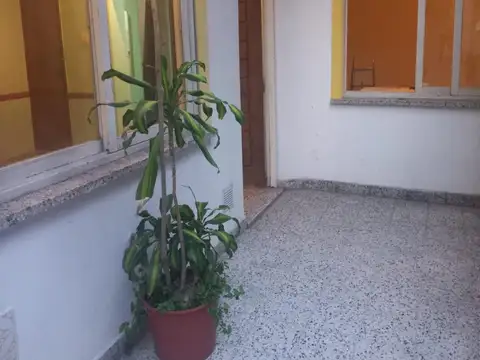 Venta Dpto. Planta baja al fondo 3 Amb.