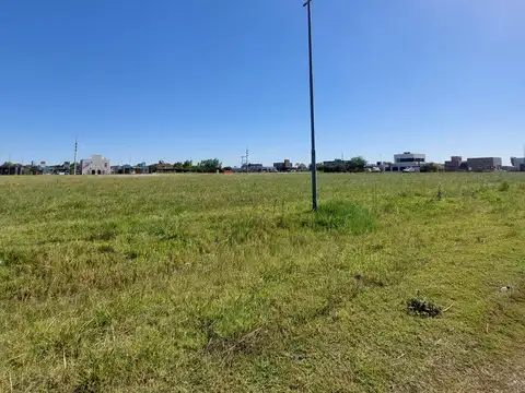 Terreno en Venta en Funes Norte, USD 48.000