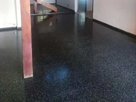 Casa 5 ambientes con 1 baño