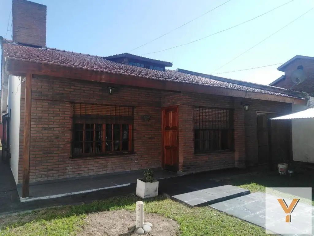 Jose M. Zapiola e/ Belgrano y Doctor Ricardo Balbin