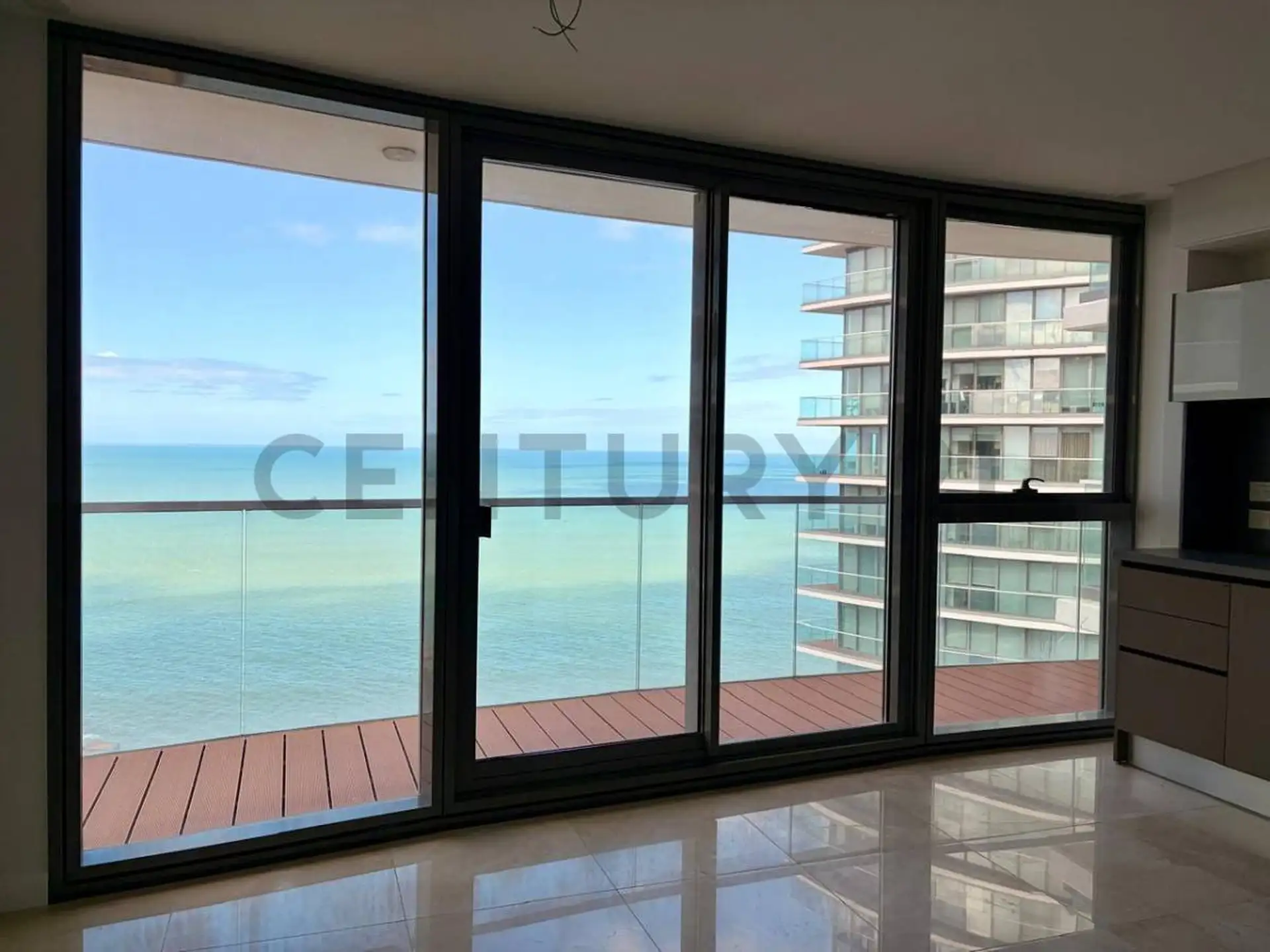 2 ambientes en Maral Explanada – Piso 14 – Vista al mar – Cochera y baulera