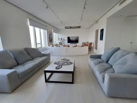 Azucena Villaflor 600