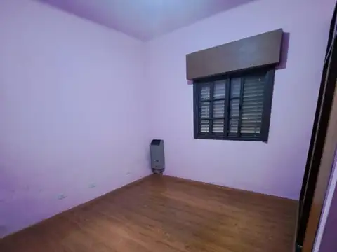 Venta Quilmes O. Casa 4 amb c/ gge y jardín.