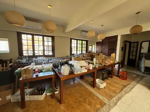 Local comercial en alquiler en Villa Devoto, ideal uso gastronomico