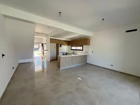 DUPLEX 4 AMB EN VENTA EN SPRINGPARK A ESTRENAR