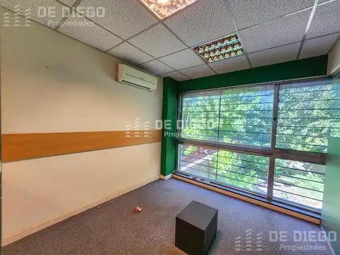 En Venta edificio apto uso profesional oficinas / consultorios, con cocheras, Beccar San Isidro