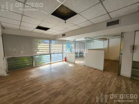 Oficina en Venta con 9 cocheras