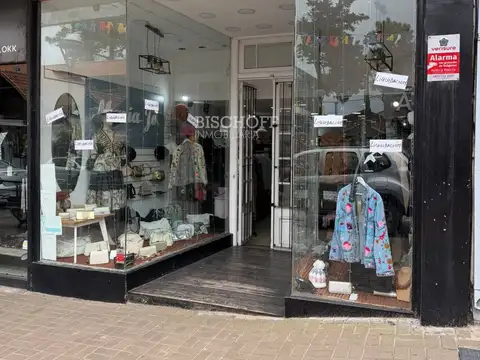 LOCAL EN ALQUILER, EXCELENTE UBICACION, PLENO CENTRO, VILLA GESELL
