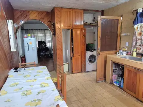 Casa 2 ambientes con 1 baño