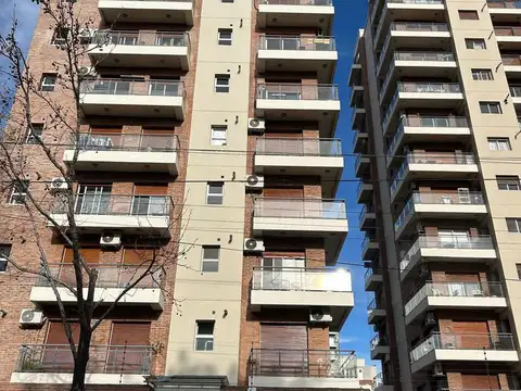 Departamento dos ambientes con cochera en venta - Quilmes centro - ALQUILADO