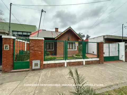 CASA EN VENTA EN MONTE GRANDE – APTO CRÉDITO – CONFORT, CALIDEZ Y EXCELENTE ENTORNO RESIDENCIAL