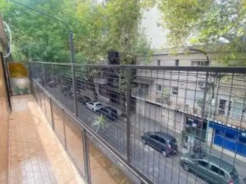 Depto Tipo Casa en Alquiler de 4 ambientes