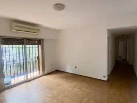 PH 4 Ambientes con Balcon en Alquiler