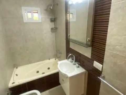 PH 4 Ambientes con Balcon en Alquiler