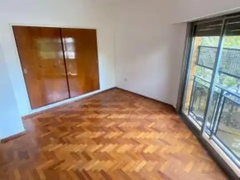 Depto Tipo Casa 4 ambientes con 2 baños