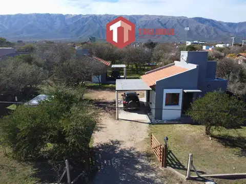 Vende - Casa Moderna en Carpintería