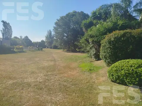 av Soberania Nacional, country club el Paraiso,Guernica,Pte Perón al 500