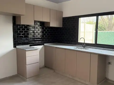 Casa en Alquiler en Ricardone, San Lorenzo