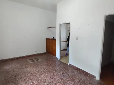 PH al frente 2 amb. con terraza en Sáenz Peña