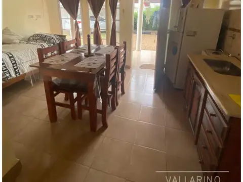 Complejo de 6 unidades con pileta, San José.