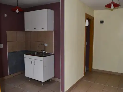 Casa en Alquiler en Villa Gobernador Udaondo, $ 480.000