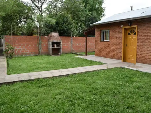 Casa 2 ambientes con 1 baño