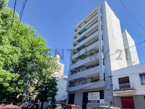 10  entre 38 y 39 , Piso 5