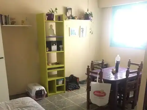 Departamento de 2 ambientes lateral en excelente ubicación 