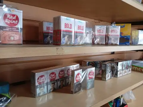 Excelente Kiosco en la zona de Floresta.