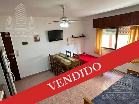 Practico departamento de 2 ambientes  Retasado  toma vehiculo en parte de pago 