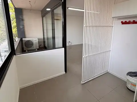 Departamento Semipiso 3 ambientes con 2 baños y cochera en Alquiler en Villa Ballester