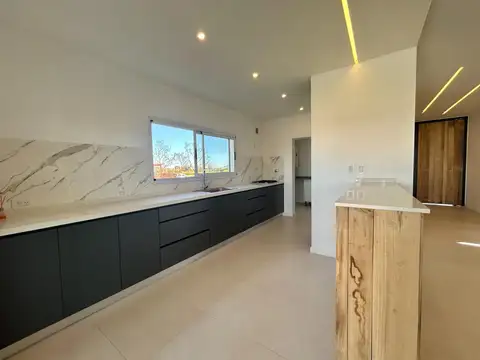 Casa en Venta en Puertos - Barrio Ceibos, USD 355.000