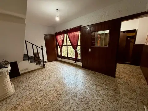 Depto Tipo Casa en Venta de 5 ambientes