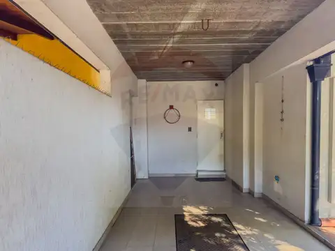 Calle 472 entre 14 a y 14 b 500