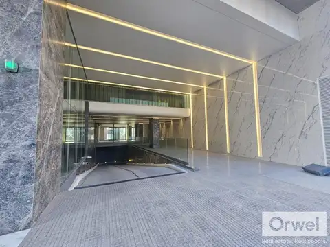 Oficina en Alquiler con 1 cochera