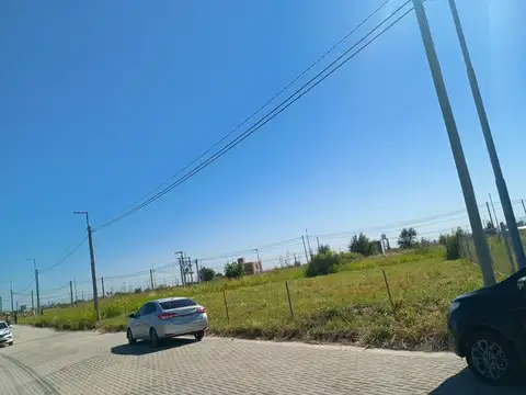 SE VENDE LOTE 552M2, SERVICIOS COMPLETOS, SEGURIDAD Y VISTA!