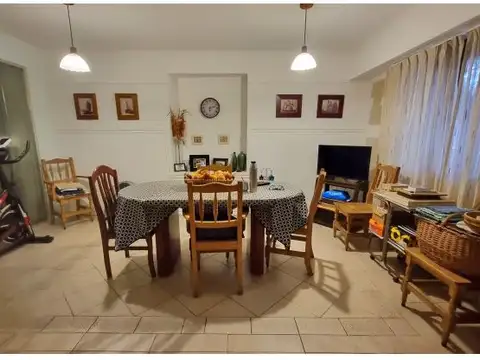 OLIVE  1399  -  CASA 3 DORMITORIOS C/COCHERA - LA FLORIDA -