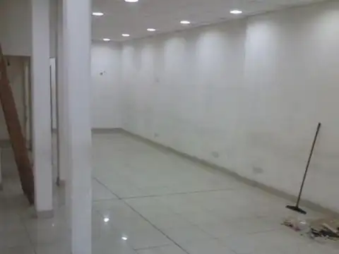 Local en alquiler en Pompeya