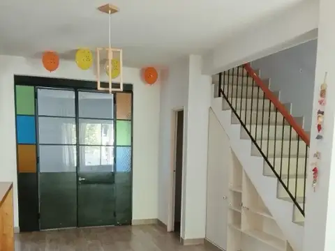 Casa en Alquiler en Castelar Sur, $ 950.000