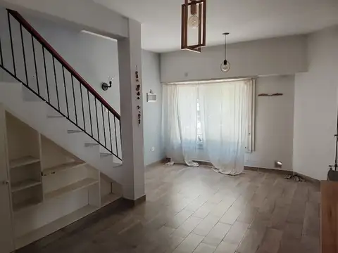 Casa en Alquiler al Sureste