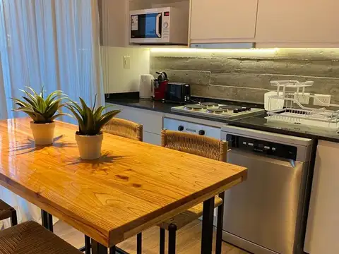 VENTA 5 AMB. OM PUNTA CHICA CON COCHERA