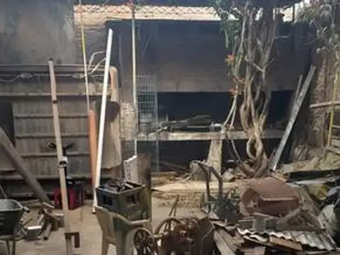 Galpon en Venta 45  mts Fondo