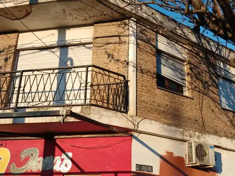 Avenida Uriburu 3000