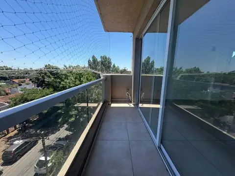 Departamento en Alquiler en Ituzaingo Norte, $ 750.000