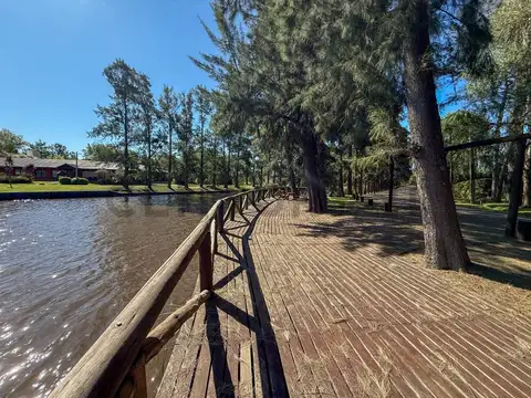 Terreno en Venta en Barrio Cube, USD 36.000