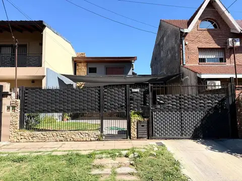 CHALET EN 2 PLANTAS - APTO A CREDITO
