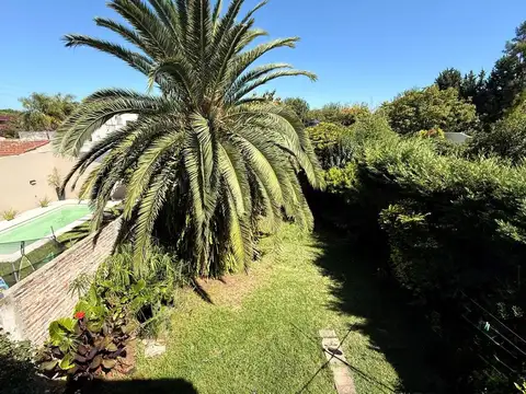 Casa en Venta con 5 cocheras